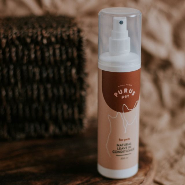 Izsmidzināms kondicionieris suņiem kaķiem- intensīvi mitrina un piešķir kažokam spīdumu "Leave in Conditioner" 200ml - Image 2